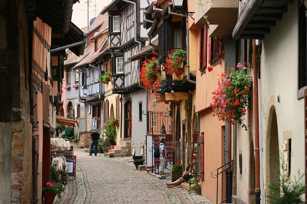 Découvrez les Secrets Cachés de Villes Emblématiques