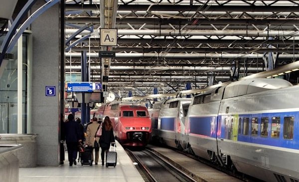 Guide pratique : Tout savoir sur la consigne à bagages de la Gare Saint-Lazare SNCF